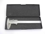 GEKO SUWMIARKA 150mm/0.02/PLAST.PUDEŁKO