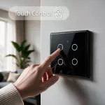 Qoltec Inteligentny dotykowy 4-kanałowy włącznik wyłącznik światła | Wi-Fi | Timer | Tuya | Smart life | Hartowane szkło | Czarny