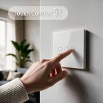Qoltec Inteligentny dotykowy 3-kanałowy włącznik wyłącznik światła | Wi-Fi | Timer |  Tuya | Smart life | Hartowane szkło | Biały