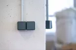 W.1 Gniazdo SCHUKO 2P+Z z przysłonami styków, kompletne, IP55, szary