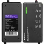 Qoltec Specjalistyczna ładowarka do akumulatora LiFePO4 12V | 10A | PF 0.9 | LED | Inteligentne ładowanie