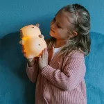 MARY'S oddychająca lampka LED Kapibara Chrapuś